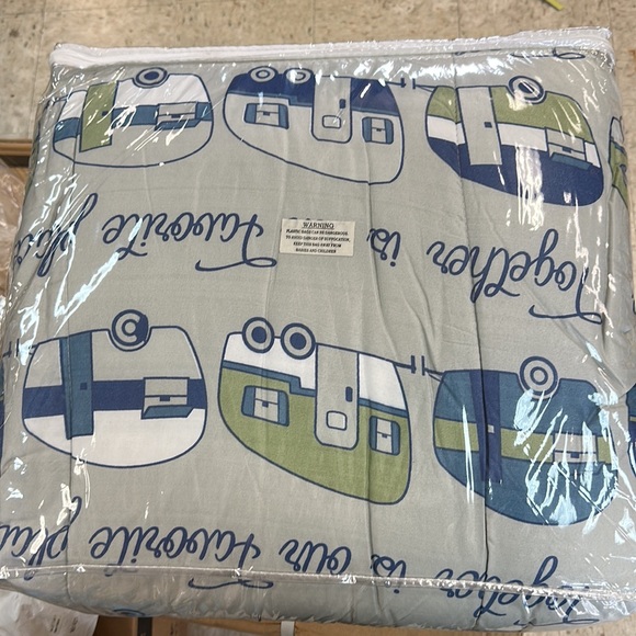 Bedding comforter set twin - Picture 3 of 3